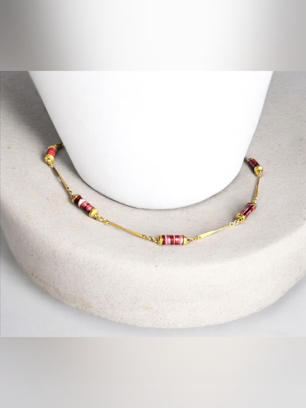 Vtg. Mid-century Thermoset Cylinder Beads Choker Necklace